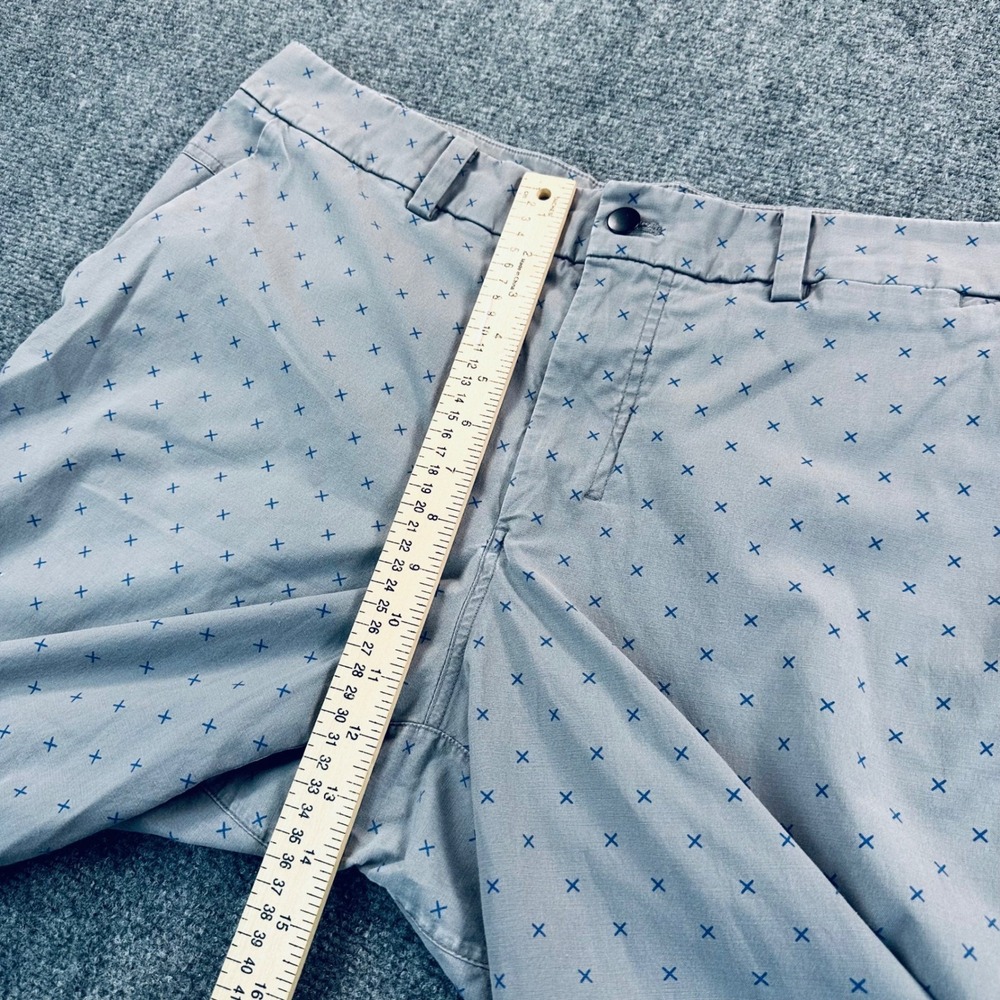 Lululemon Men's 40 Commission Short Light Grey Navy Blue Cross Print Chino Golf - Picture 10 of 12